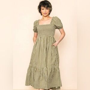 Elloh Olive Green Cotton Gingham Puff Sleeves
Smocked Midi Dress w/pockets